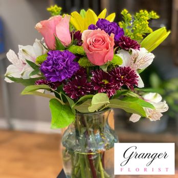 Granger Florist - Summertime mixed garden arrangement - Florists Near Me - Granger, Indiana