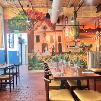 De Nada - Interior - Mexican Near Me - Birmingham, Alabama De Nada - Interior - Mexican Near Me - Birmingham, Alabama