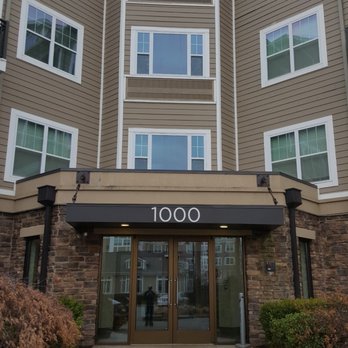 Vermella Lyndhurst - Entrance to apt. 's - Apartments Near Me - Lyndhurst, New Jersey