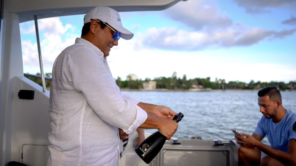 Yacht Dudes Logo