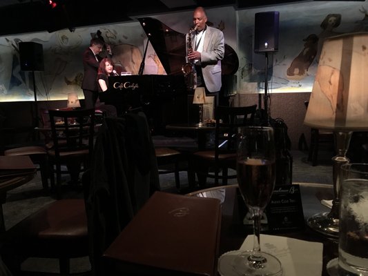Café Carlyle by null