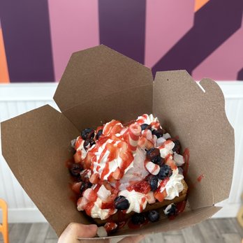 Mo Cha Cafe - Berry Blast Brick Toast - $8 - Bubble Tea Near Me - Beaverton, Oregon