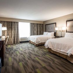 Hampton Inn & Suites Hammond - Guest room