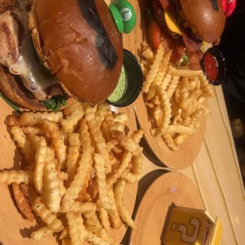 Toadstool Cafe - Luigi Burger, Mario Burger, ?Block Tiramisu - Cafes Near Me - Universal City, California