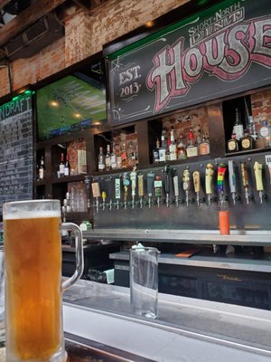 Short North Pint House by null