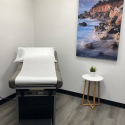 OnePeak Medical - OnePeak Medical Exam Room in White City, OR