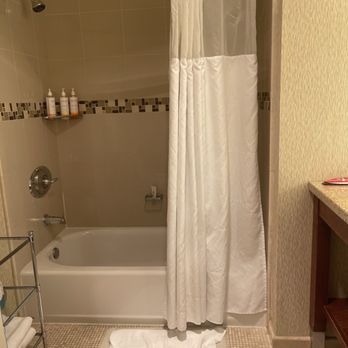 Bahia Resort Hotel - Bathroom - San Diego, CA