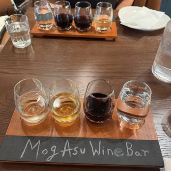 Mog Asu - Olé Olé Olé flight (top) Solara flight (bottom) - Wine Bars Near Me - Tiburon, California