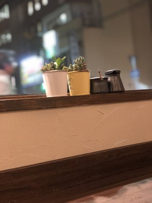 楽 Tanoshi Japanese Tapas and Sake Bar by null