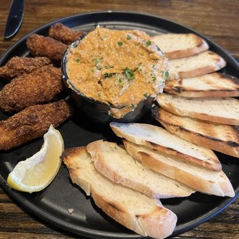 Vintage Public House - Artichoke dip and fried artichokes - New American Near Me - Redding, California Vintage Public House - Artichoke dip and fried artichokes - New American Near Me - Redding, California
