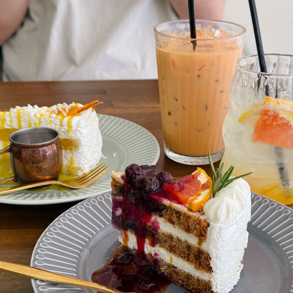 Mango Sticky Rice, Fruit Berry & Butter Cream, Iced Thai tea and Yuzu Soda Mango Sticky Rice, Fruit Berry & Butter Cream, Iced Thai tea and Yuzu Soda