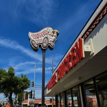Pioneer Chicken - Fast Food Near Me - Los Angeles, California Pioneer Chicken - Fast Food Near Me - Los Angeles, California