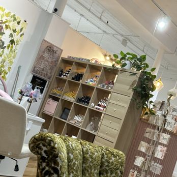 Gloss Hair Parlor - cute shop area - Hair Salons Near Me - Biddeford, Maine Gloss Hair Parlor - cute shop area - Hair Salons Near Me - Biddeford, Maine