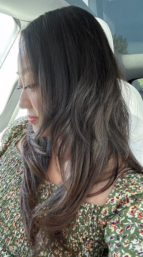 Hair by Machelle Phillippe Logo