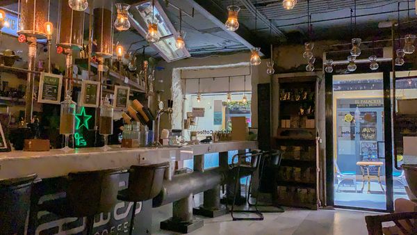 Madness Specialty Coffee by null