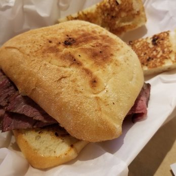 The Crossroads BBQ - Tri tip sandwich - Barbeque Near Me - Carmel, California