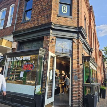 Handover by the Slice - Pizza by the slice - Pizza Near Me - Alexandria, Virginia