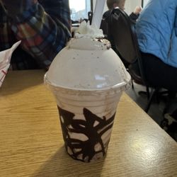 Mister Clucker - Small chocolate shake with Heath bits