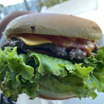 Carl's Jr - Angus - Burgers Near Me - Honolulu, Hawaii