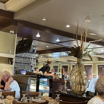 Mama Lisa Restaurant - Pizza Near Me - Mastic, New York