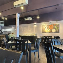 Haan's Tandoor & Bar - Interior