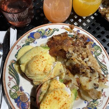 The Maple Counter Cafe - Eggs Benedict - Breakfast & Brunch Near Me - Walla Walla, Washington The Maple Counter Cafe - Eggs Benedict - Breakfast & Brunch Near Me - Walla Walla, Washington