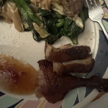 Do Eat Restaurant - Beef chow fun with Chinese broccoli and cabbage and flavorful Chinese roast duck. - Chinese Near Me - San Francisco, California