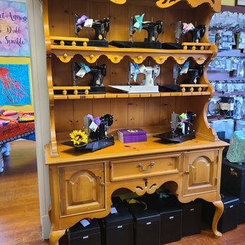 Roxanne's a Wish and a Dream - Fabric Stores Near Me - Carpinteria, California