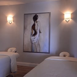 Belles & Beaux Spa - Couple's massage room