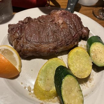 Lanza's Restaurant - Italian Near Me - Kings Beach, California