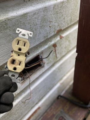 Electrical service call repair - A customer called to inform us that their back porch outlets had no power. Come to find out one of the outlets had burned out and needed to be replaced to restore power to the other outlets on the back. Electrical service call repair - A customer called to inform us that their back porch outlets had no power. Come to find out one of the outlets had burned out and needed to be replaced to restore power to the other outlets on the back.