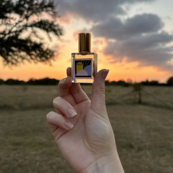 Yelo Botanicals - Yelō Botanicals perfume oil - Skin Care Near Me - Lockhart, Texas Yelo Botanicals - Yelō Botanicals perfume oil - Skin Care Near Me - Lockhart, Texas