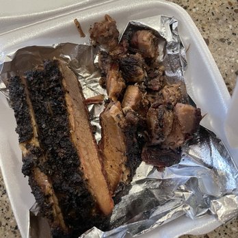 I Smell Bacon - Sliced and chopped brisket - Smokehouse Near Me - Hoffman Estates, Illinois