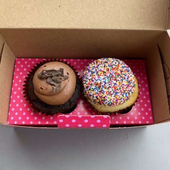 Smallcakes - Chocolate Cupcake & Birthday Cake Cupcake - Desserts Near Me - Pearland, Texas