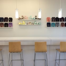 Smudge Nail Bar - All natural salon.