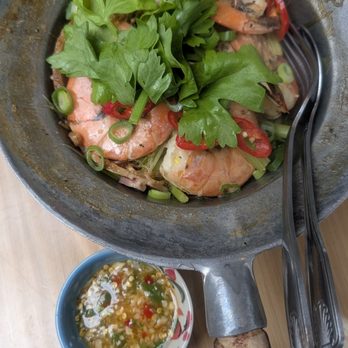 Kalaya - Baked shrimp, glass noodles with bacon - Thai Near Me - Philadelphia, Pennsylvania