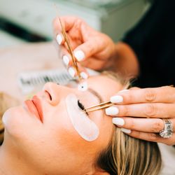 The Lash Lady - Best appointment ever.
Lash Nap or just unplug. aaaahhhh