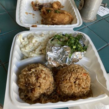 Nicky's Lunch Wagon - Food Stands Near Me - Honolulu, Hawaii