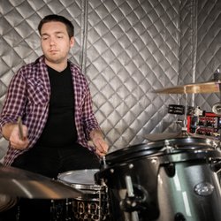 Union Lesson Studios - Union Lesson Studios instructors work with students of all levels on technique, basic music theory, and real songs in nearly any genre.