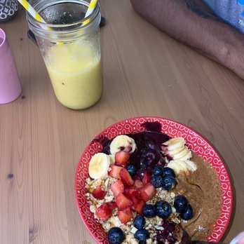 Under the Mango Tree - Pineapple mango smoothie and classic açaí bowl with honey and almond butter - Coffee & Tea Near Me - Miami Beach, Florida Under the Mango Tree - Pineapple mango smoothie and classic açaí bowl with honey and almond butter - Coffee & Tea Near Me - Miami Beach, Florida