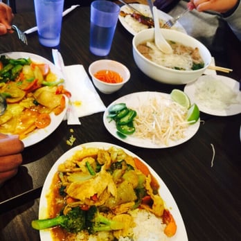 Pho 21 - Stick to the pho. Avoid the curry. - Vietnamese Near Me - Buena Park, California Pho 21 - Stick to the pho. Avoid the curry. - Vietnamese Near Me - Buena Park, California
