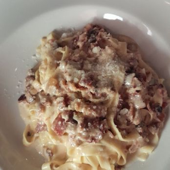 Di Farina Pasta - Fettuccine carbanora - Italian Near Me - Pompano Beach, Florida