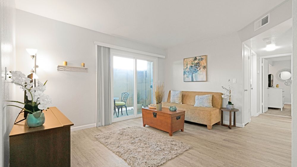 OAK VIEW APARTMENT HOMES Updated October 2024 34 Photos & 38