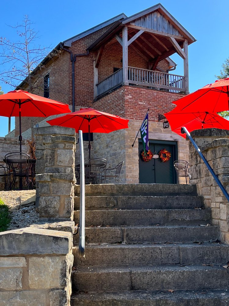 Hermann Wine Trail - vineyard in Hermann, MO