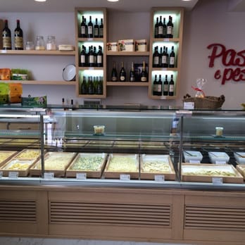 Pasta e Pesto - Die Nudeltheke - Italian Near Me - Lugano, TI Pasta e Pesto - Die Nudeltheke - Italian Near Me - Lugano, TI