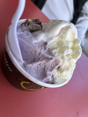 Preston's Candy & Ice Cream by null