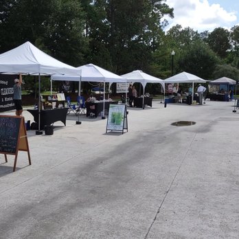 Fall Creek  Farmers’ Market - Entering the market. - Farmers Market Near Me - Humble, Texas