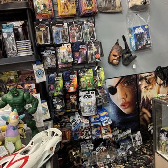 Lightside Collectibles - Antiques Near Me - Redlands, California