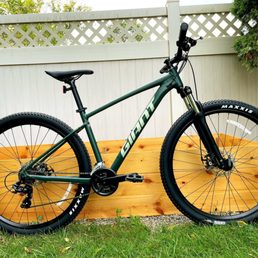 Giant Talon 4 Giant Talon 4