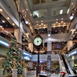 Market Place East - The atrium foodcourt at the Mellon Independence Center at the Lits Building in Market East section of Center City Philadelphia